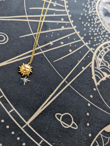 Collier fin pendentif soleil