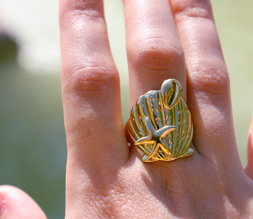 Bague dorée coquillage et étoile de mer